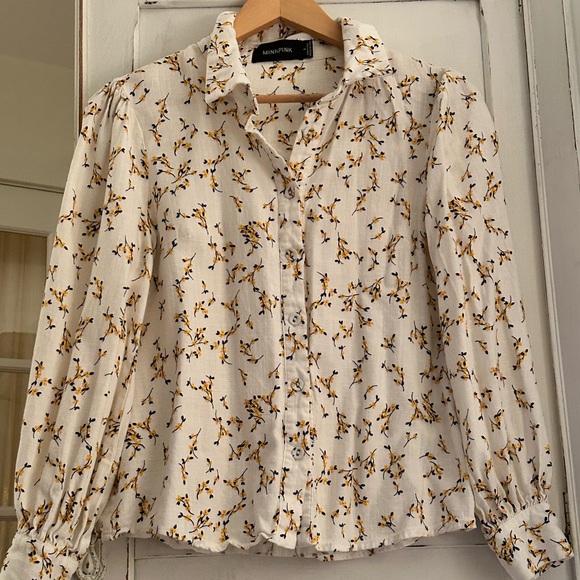 Small MINKPINK Linen Floral Button Up Blouse - Picture 1 of 6